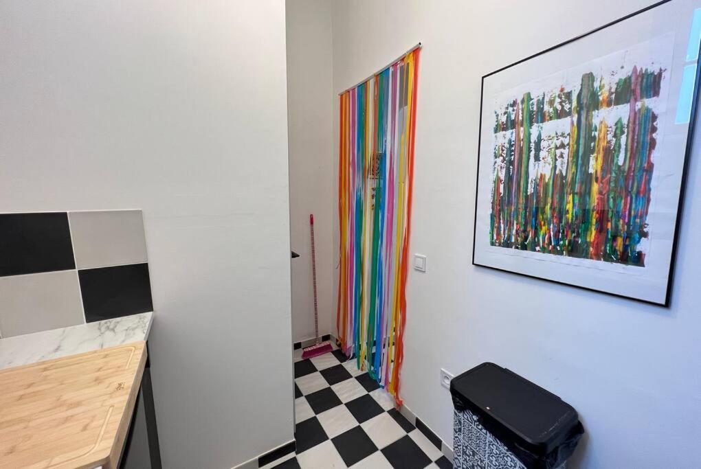 La Popart - Baignoire - Lit Rond Appartement